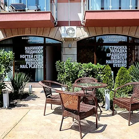 Menada Tarsis *